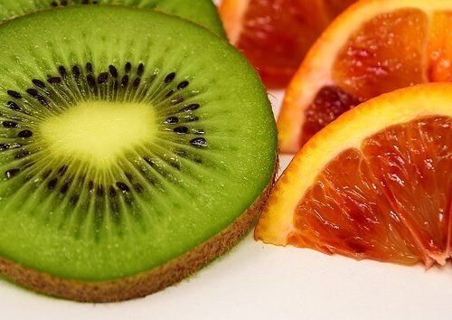 12 Health Benefits of Kiwi Fruit